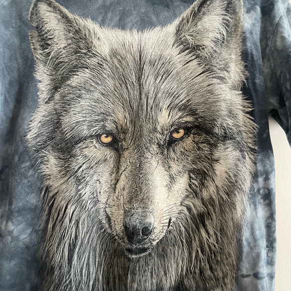 Wolf Graphic Shirt by The Mountain - Picture 2 of 5